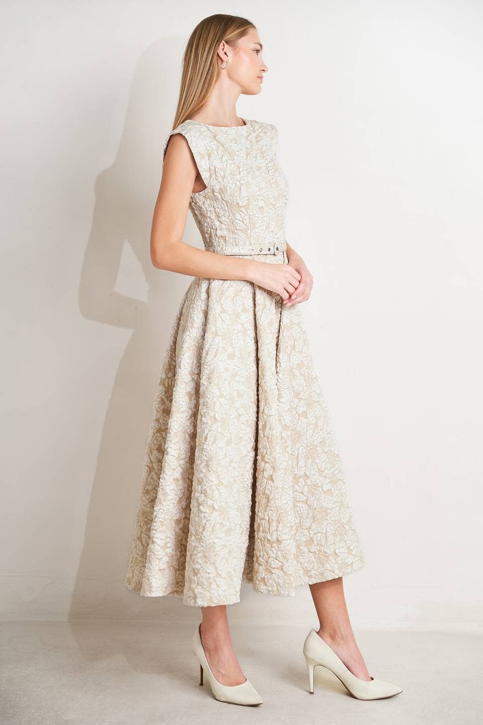 A textured woven midi dress - FD1966