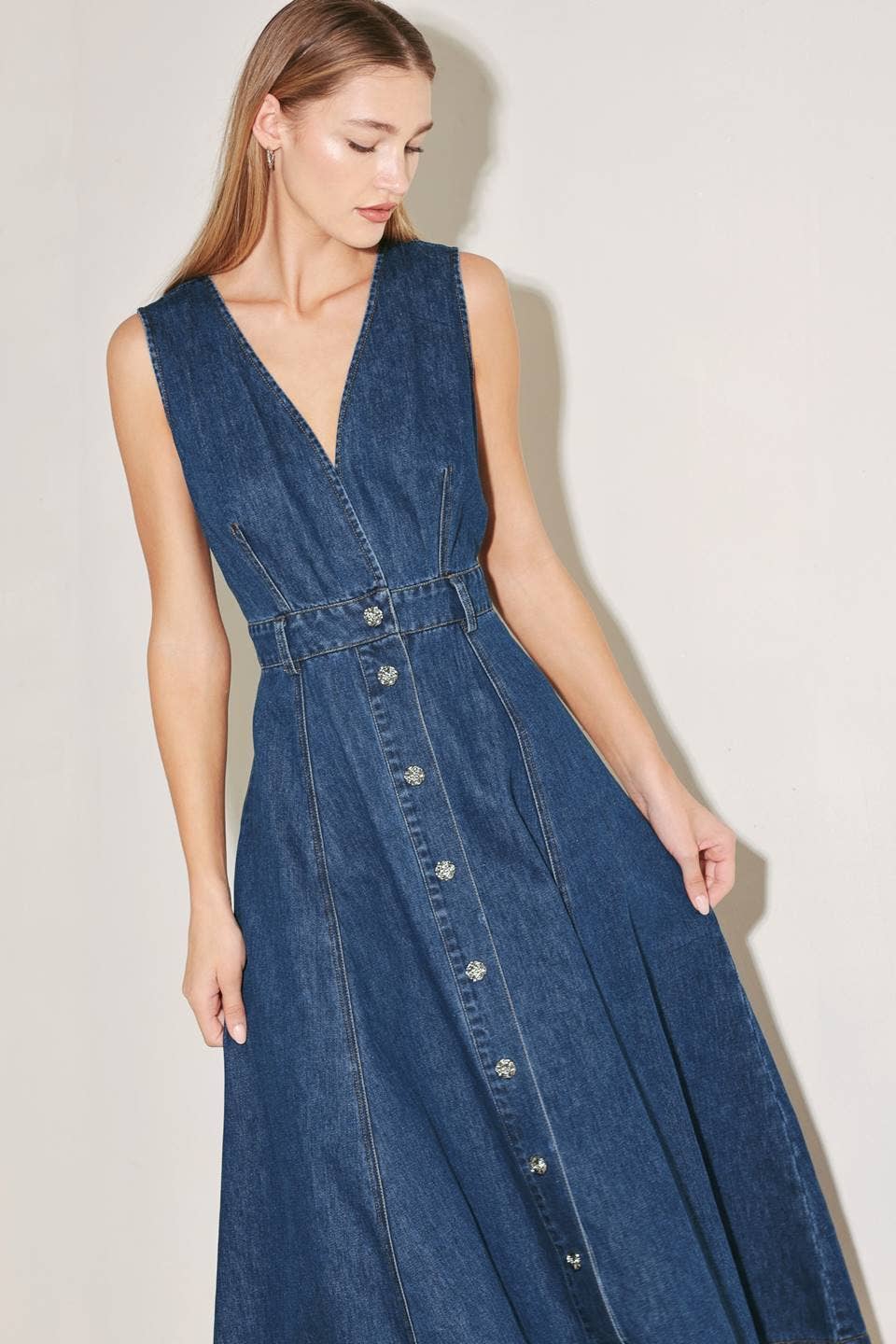 A washed denim midi dress - FD2047