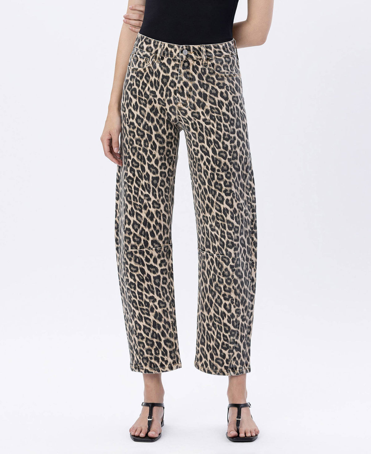 HIGH RISE LEOPARD PRINT BARREL JEANS V3704LPD
