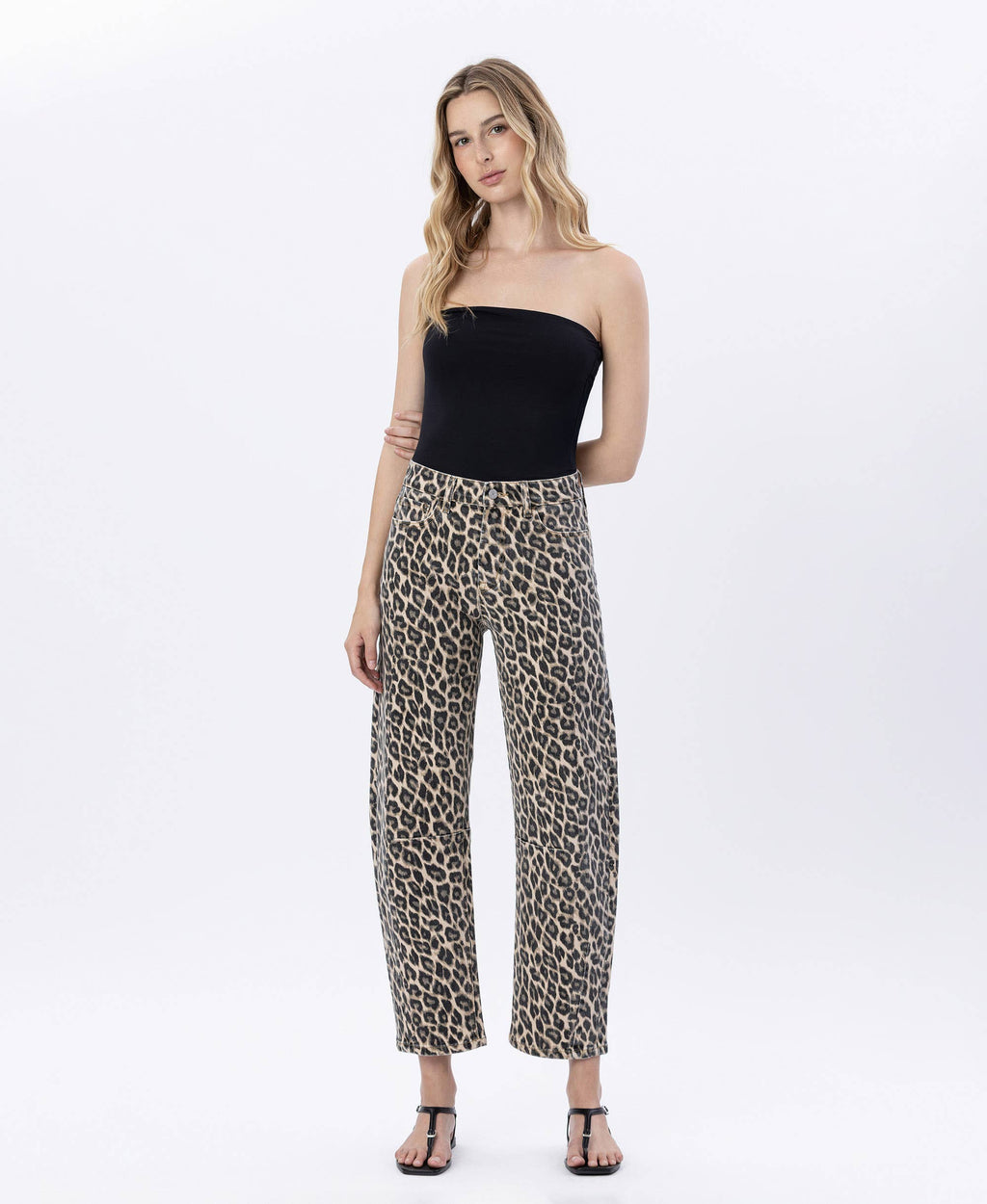 HIGH RISE LEOPARD PRINT BARREL JEANS V3704LPD