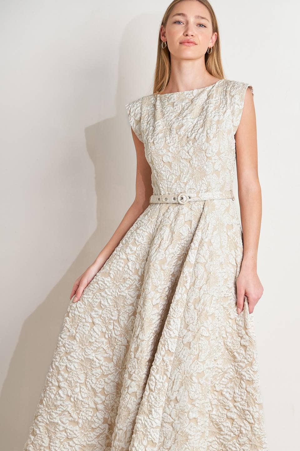 A textured woven midi dress - FD1966