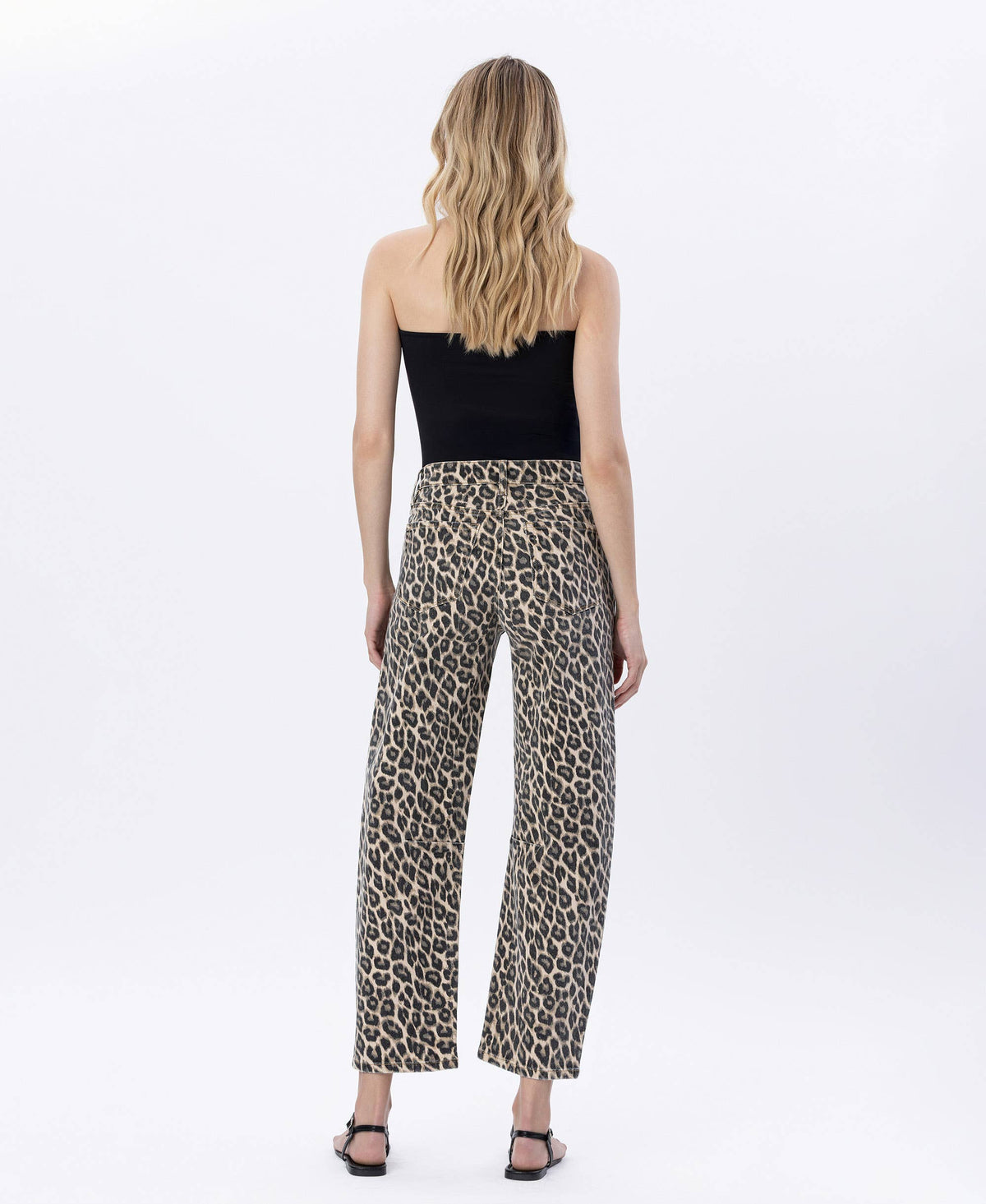 HIGH RISE LEOPARD PRINT BARREL JEANS V3704LPD