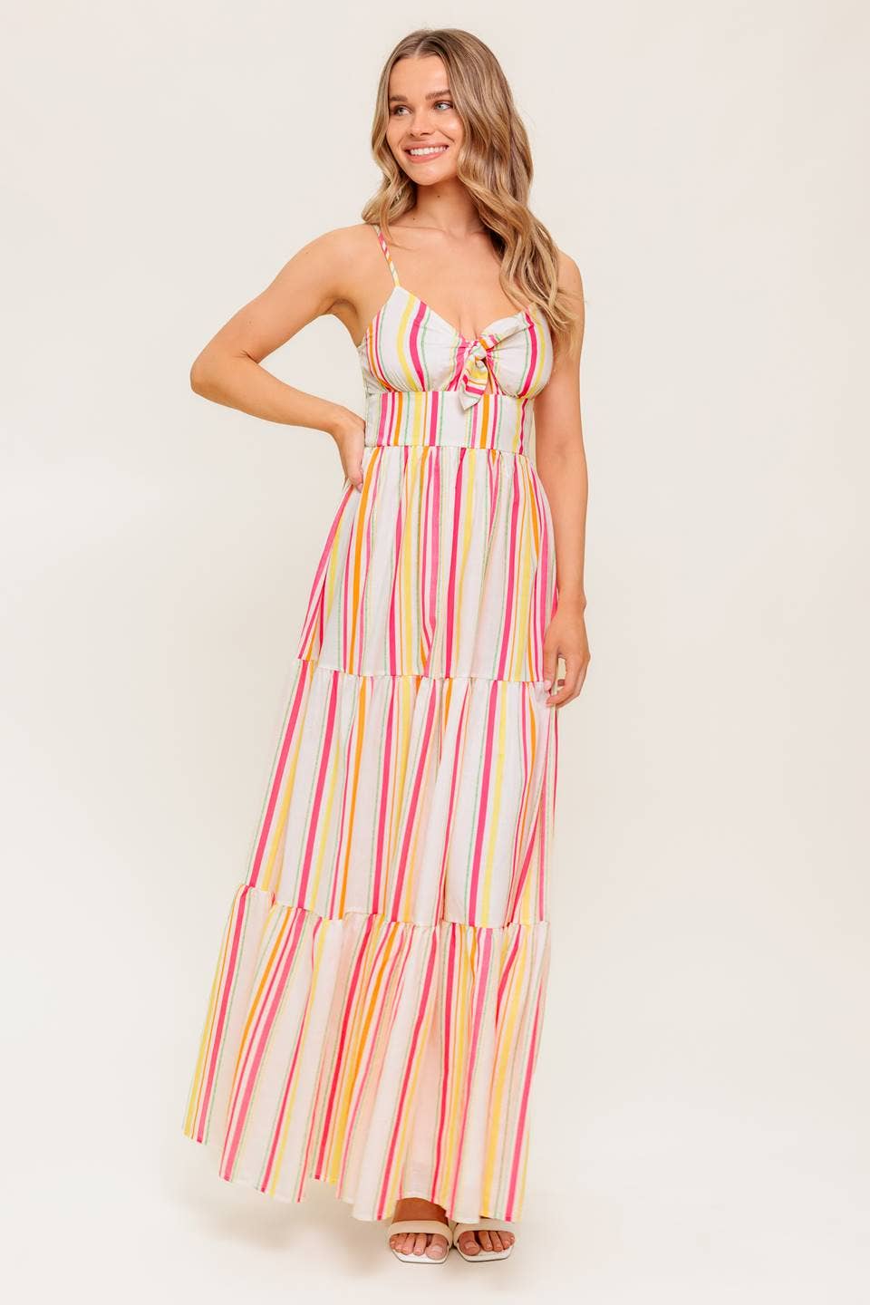 A printed woven maxi dress - ID22132