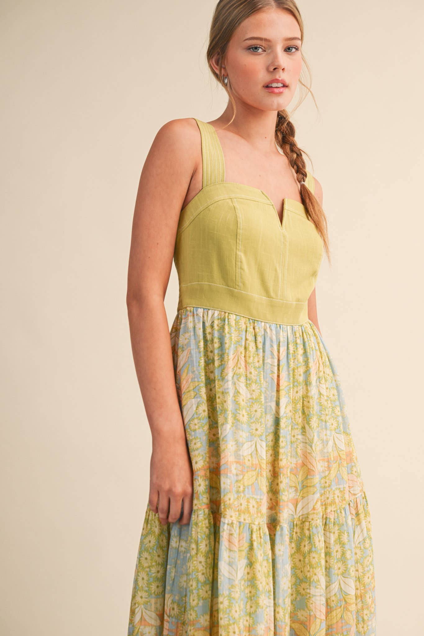 EXCLUSIVE FLORAL PRINT TIERED MIDI DRESS MDR4062