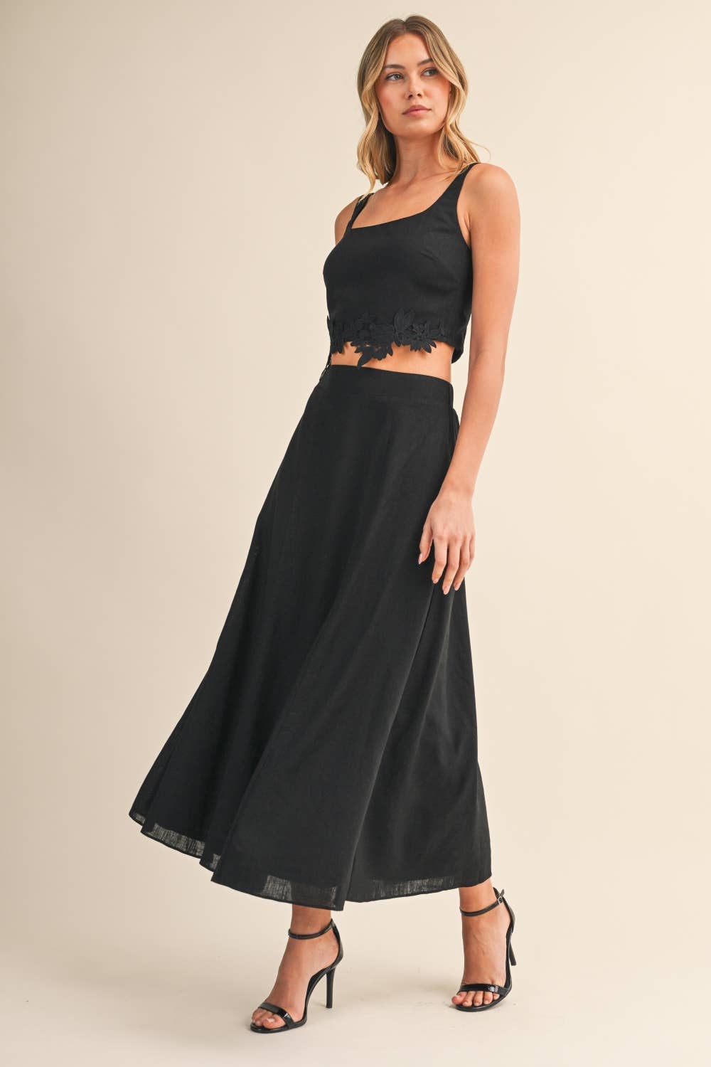 FLOWER EMROIDERED CROP TOP AND MIDI SKIRT