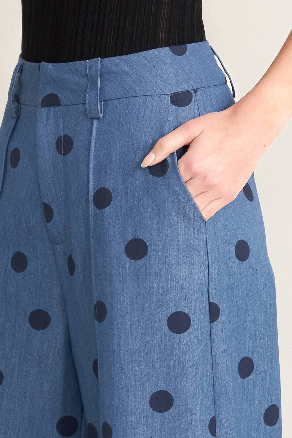 A printed woven pant - FP1947T
