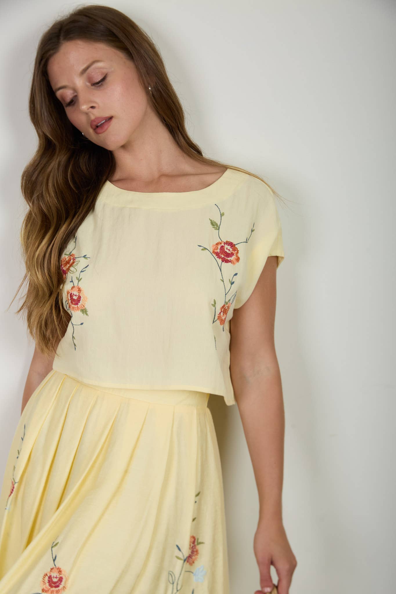FLORAL EMBROIDERY DETAIL BOAT NECK CROP TOP