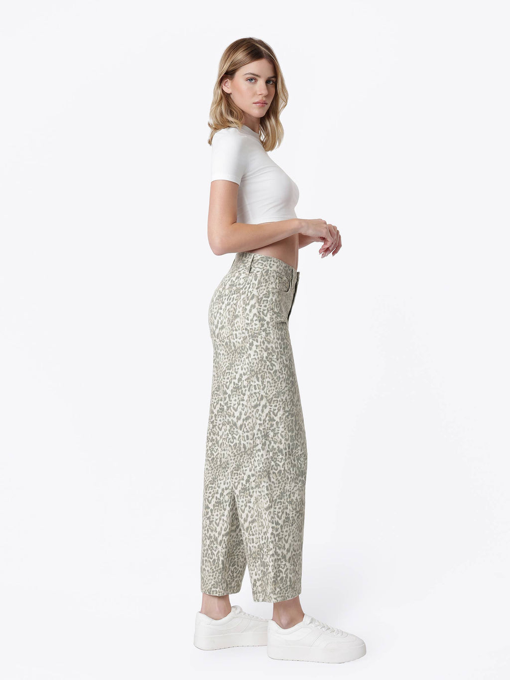 HIGH RISE SIDE SEAMED LEOPARD PRINT BARREL JEANS T7567LPD